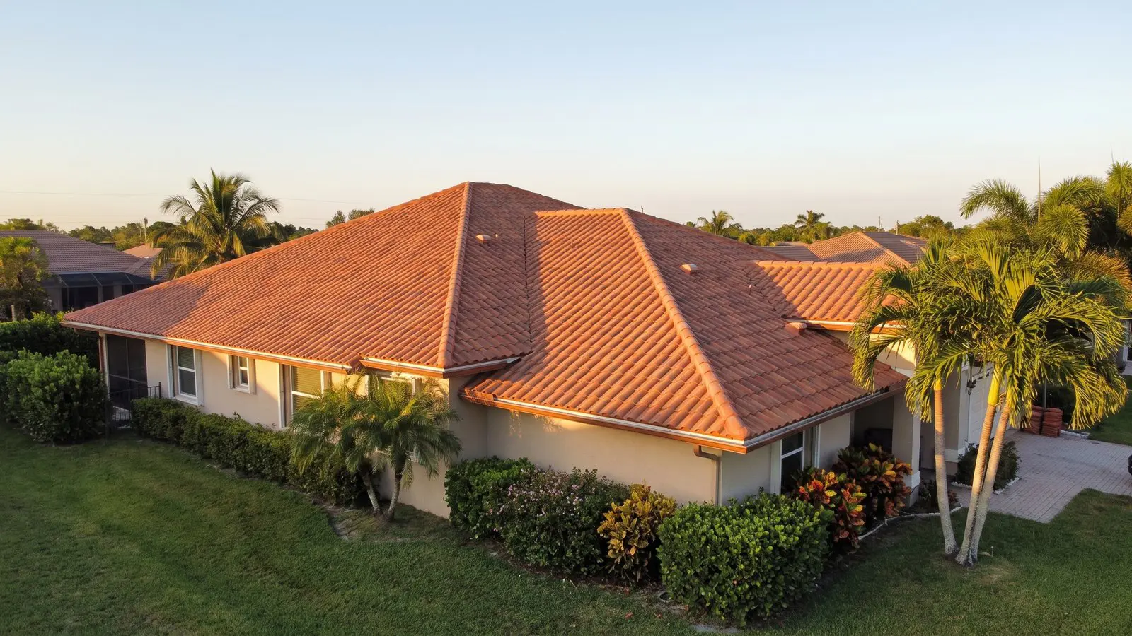 Storm season roofing Fort Lauderdale